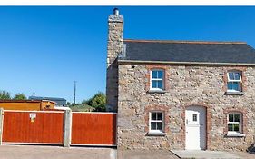 2 Bed Sandstone Residence